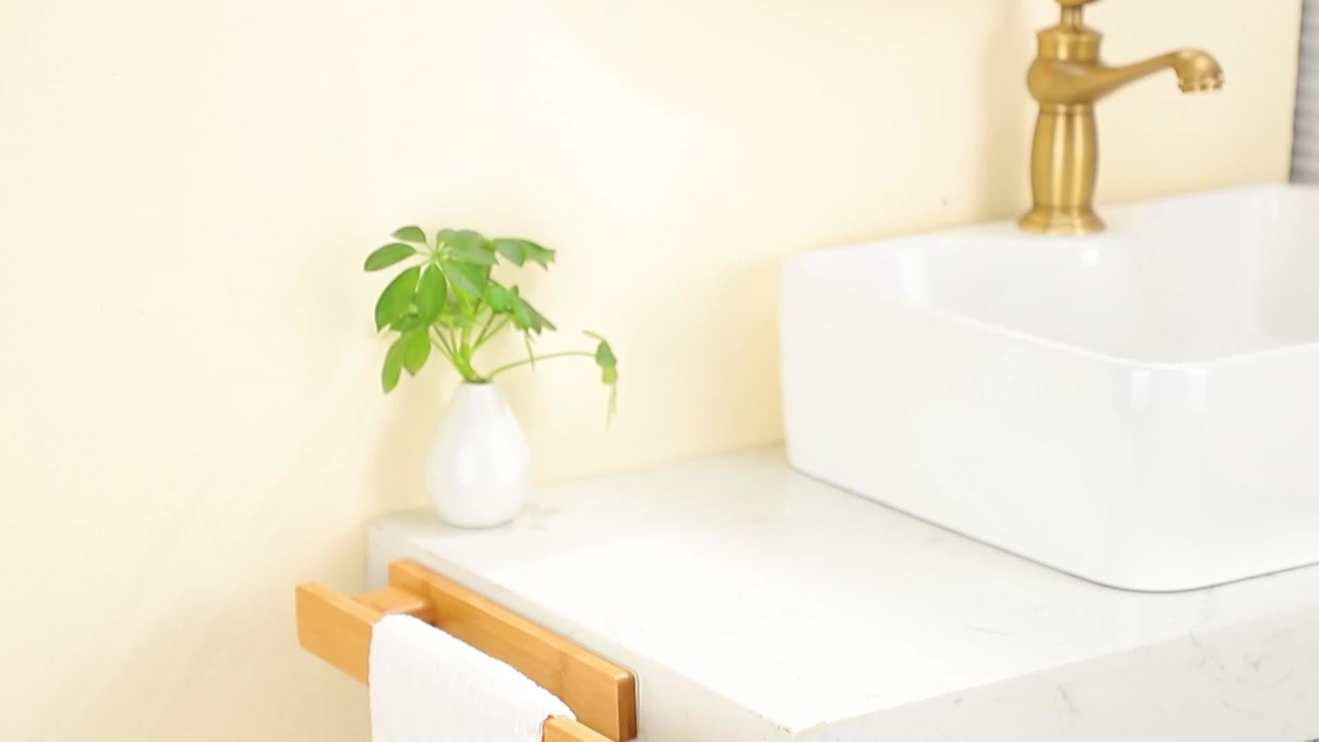 Portasciugamani in Legno Moderno – Montaggio a Muro Elegante Senza Attrezzi