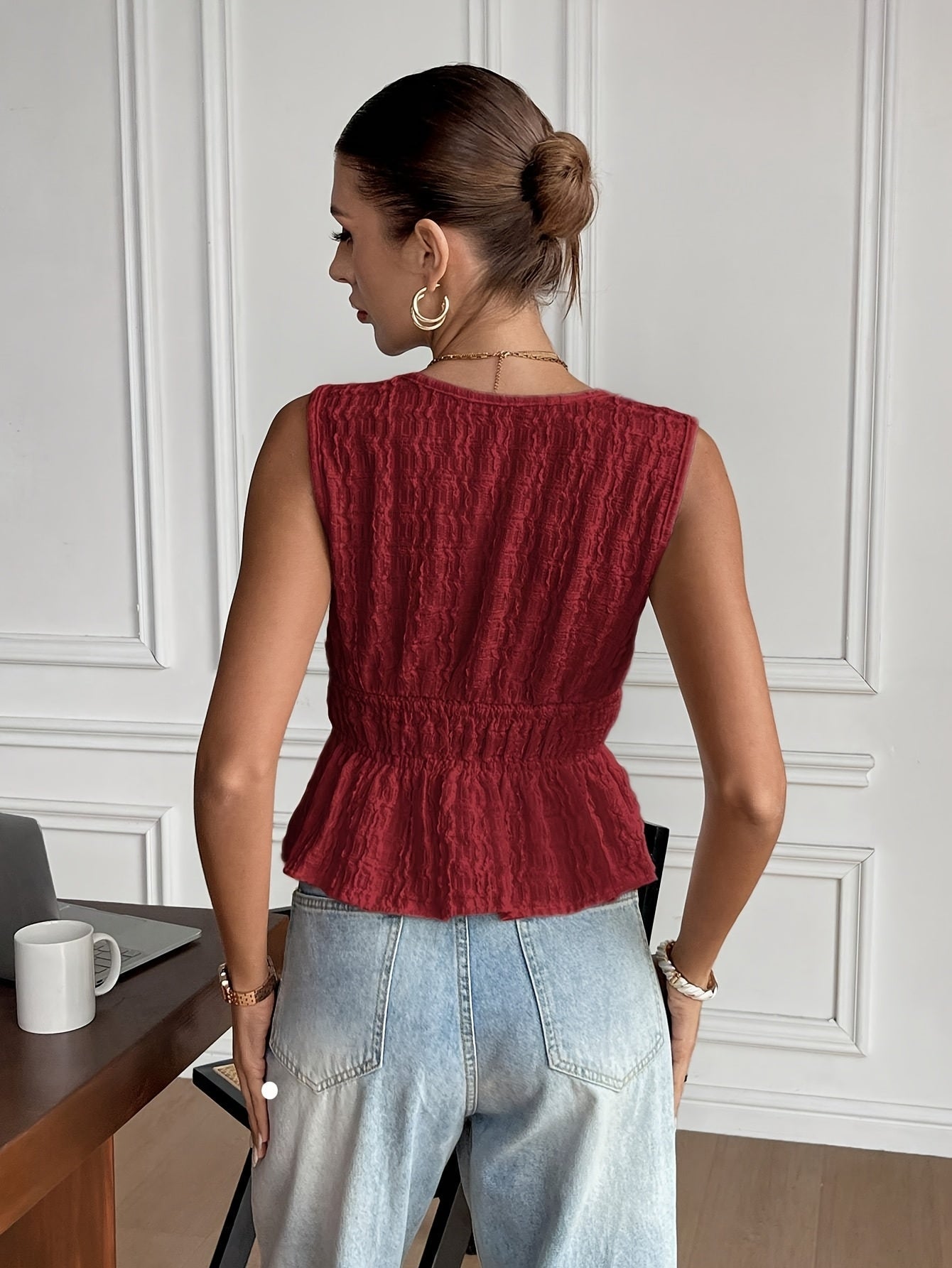 Blusa Senza Maniche Elegante Casual da Donna – Stile Francese con Scollatura a V e Rouches