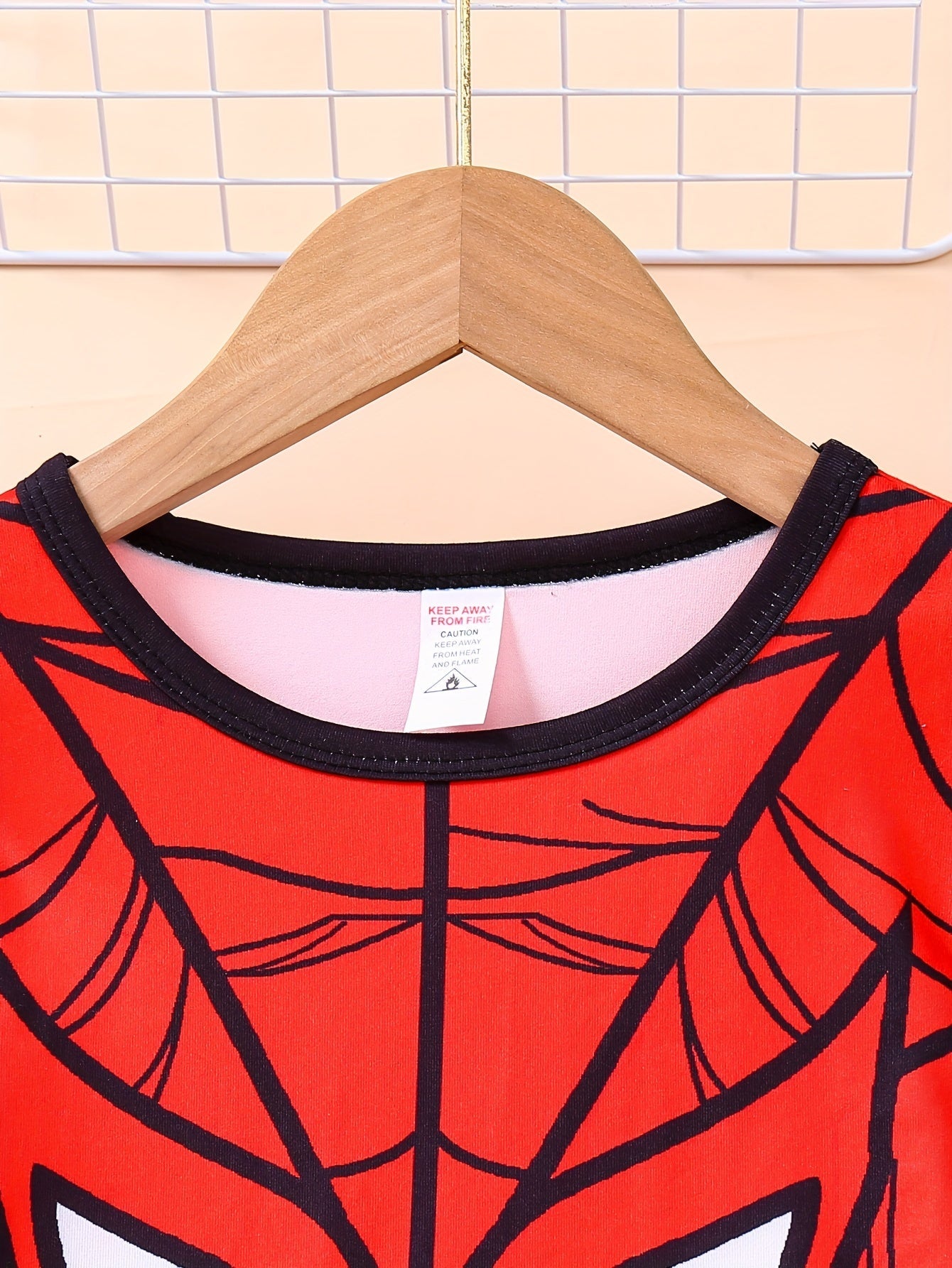 Set Pigiama Spider-Man - Avventure da Sogno per il Tuo Bambino