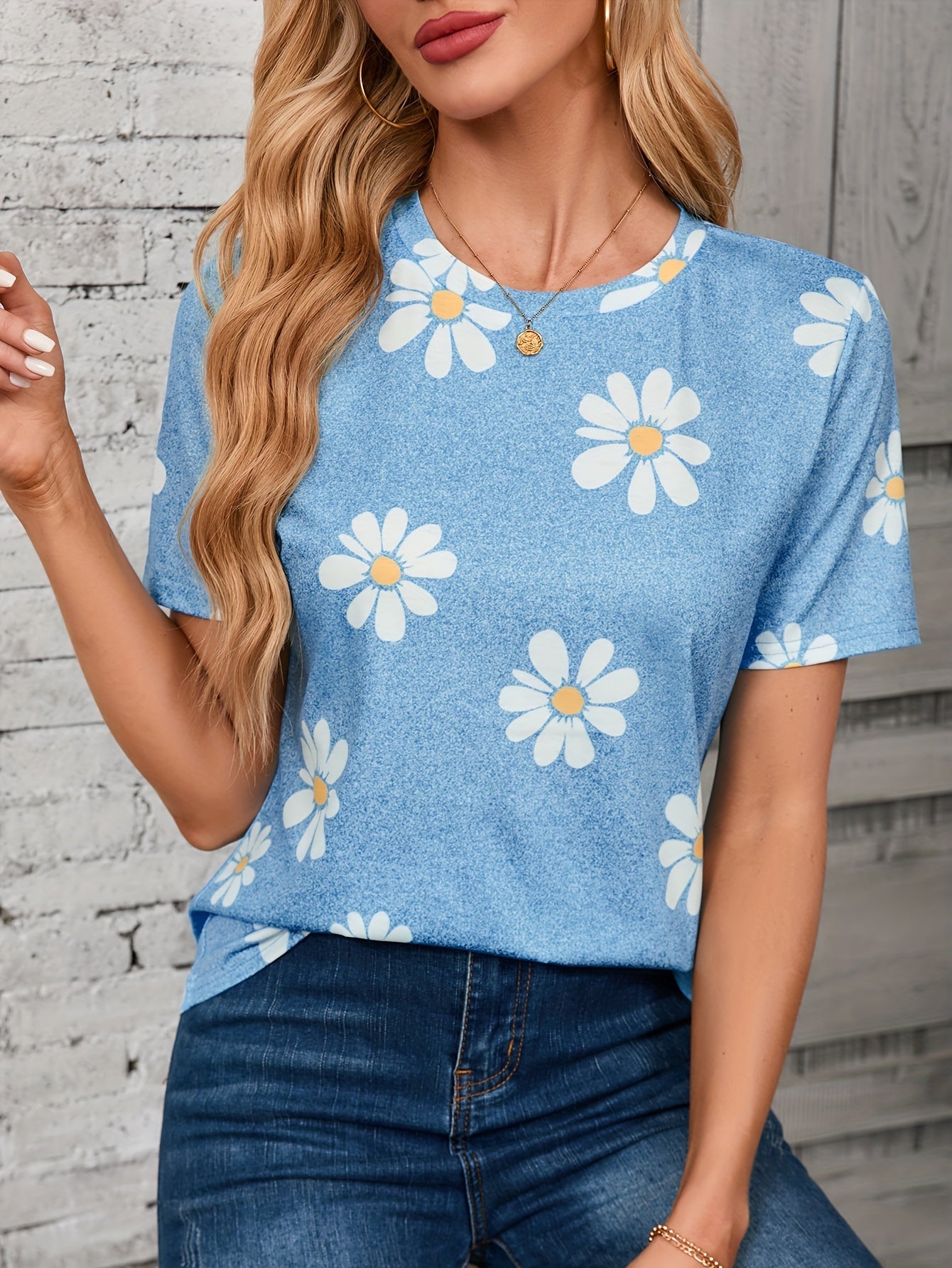 T-shirt Crewneck con Stampa di Margherite – Casual e Traspirante per Primavera e Estate