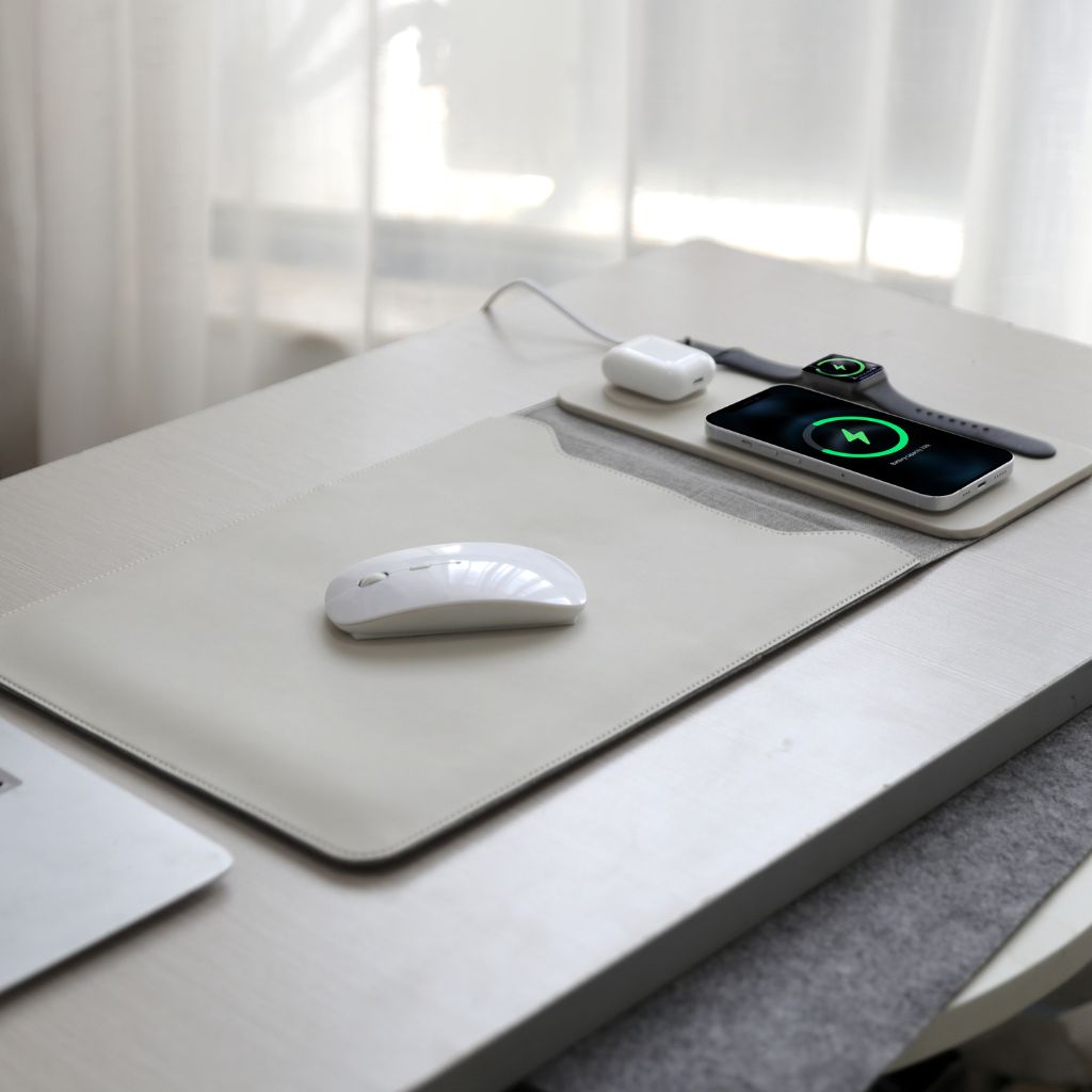 PowerDesk Sleeve – Custodia per Laptop Smart con Funzione di Ricarica Wireless