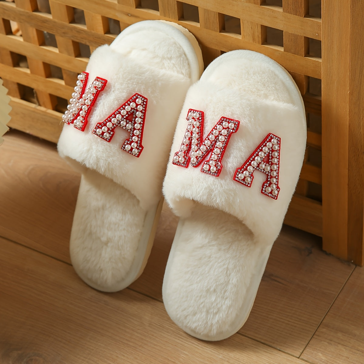 Pantofole di Pile Confortevoli per Mamma – Comfort e Stile per la Festa della Mamma