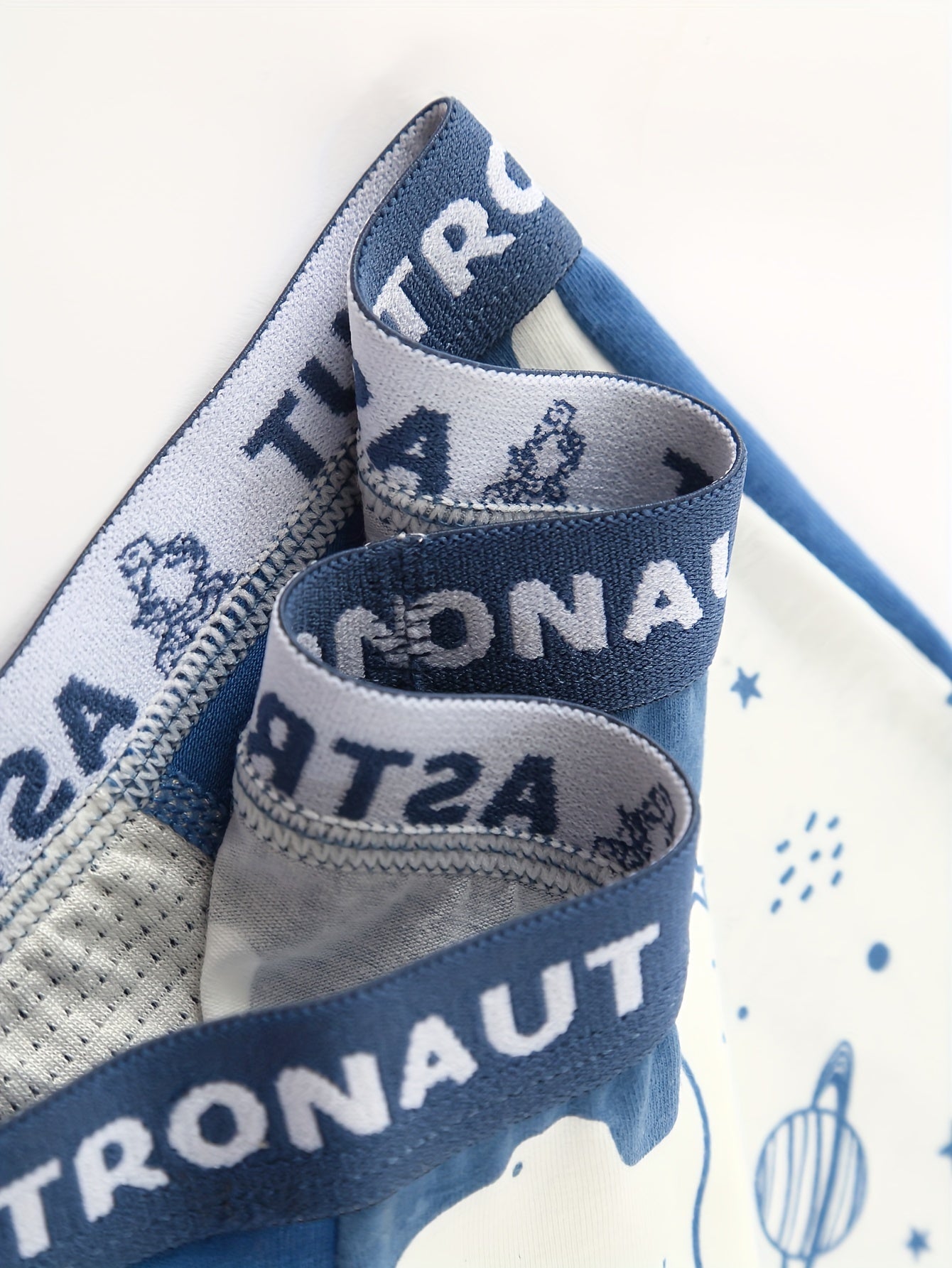 Set di Biancheria Intima Spaziale per Bambini - Comfort per Giovani Astronauti