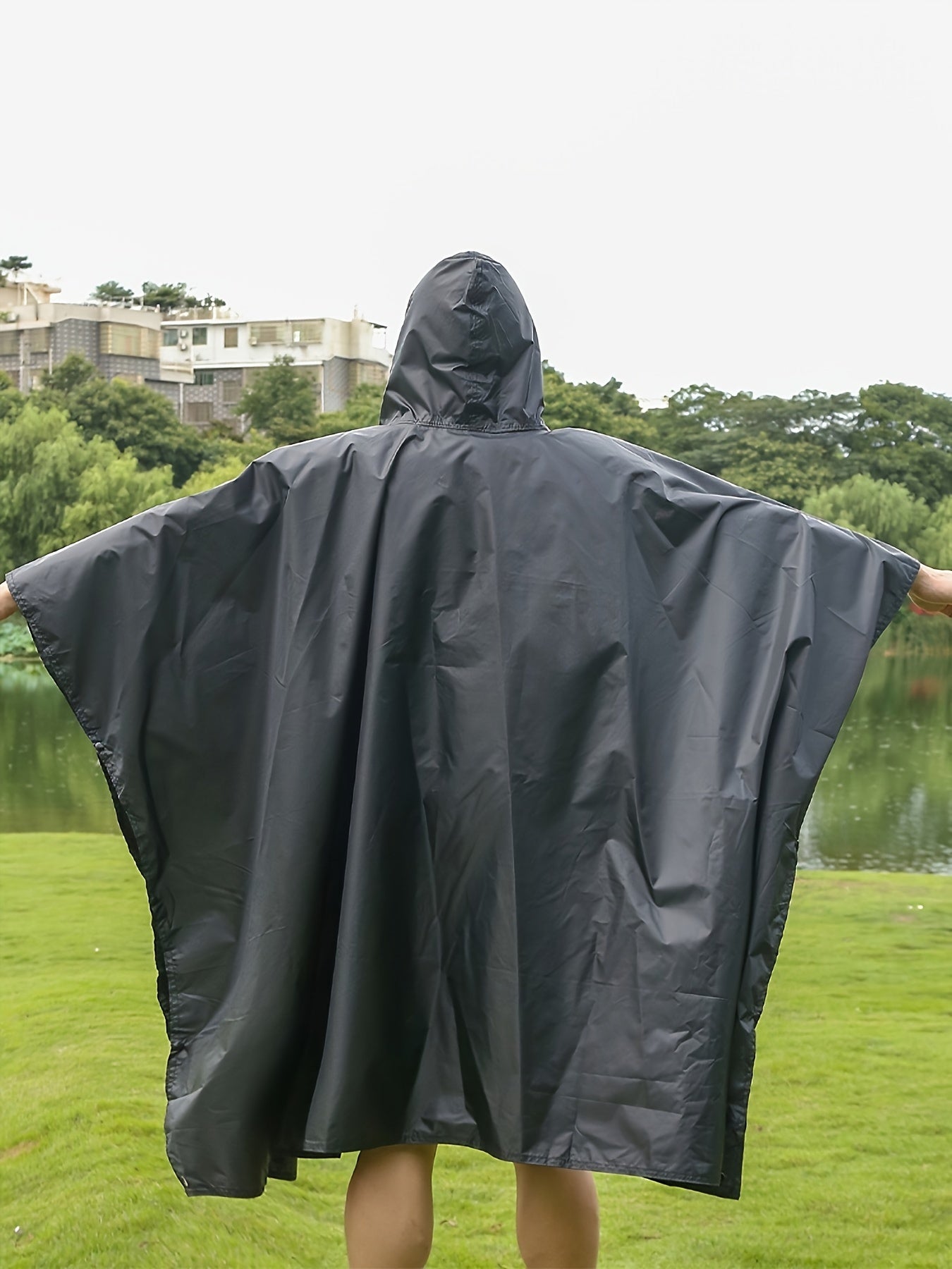 Poncho 3-in-1 Impermeabile – Multifunzionale e Traspirante per Escursionismo, Campeggio e Ciclismo