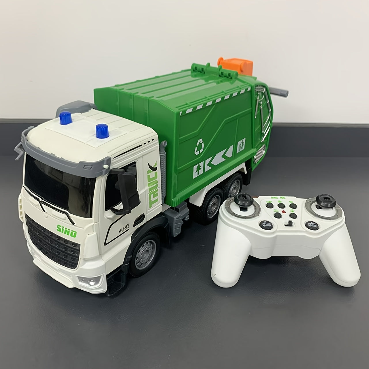 EcoTruck RC Camion della Spazzatura - Veicolo Giocattolo Realistico con Luce e Suono