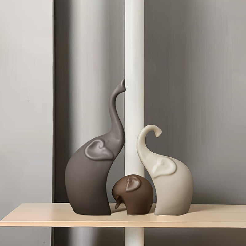 Set di 3 Statue di Elefanti in Ceramica – Decorazione Moderna Opaca per Soggiorno o Ufficio