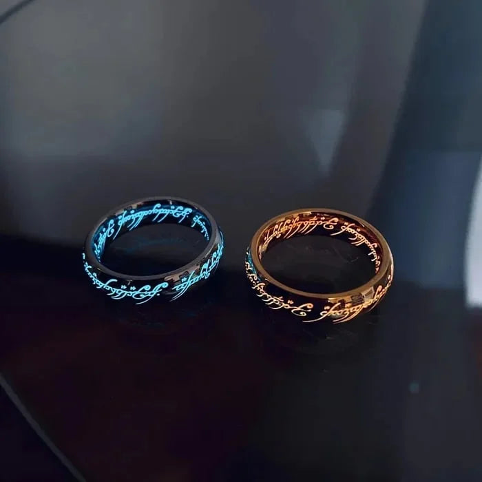 Anello LumoBond Glow – Anello in Acciaio Inossidabile Inciso con Design di Rune Luminose