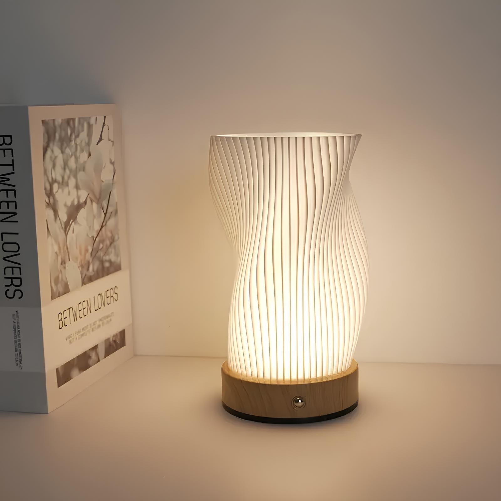 Lampada Dimbare Serene Wave – Crea l'Atmosfera Perfetta nel Tuo Interno
