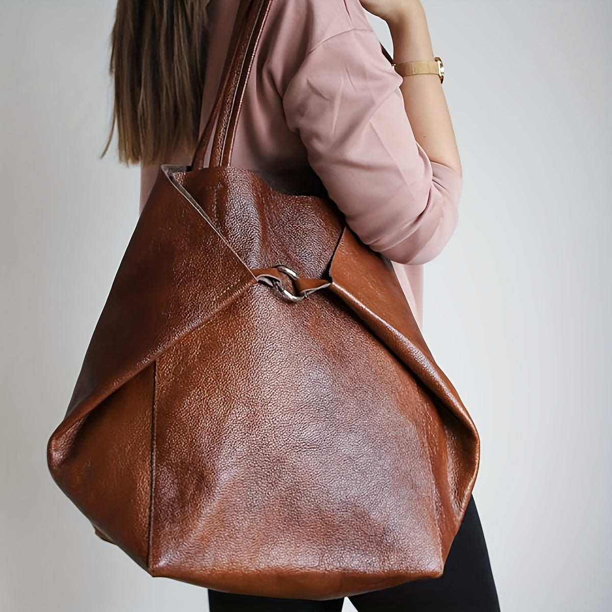 Elegance Soft Tote – Pratico e alla Moda