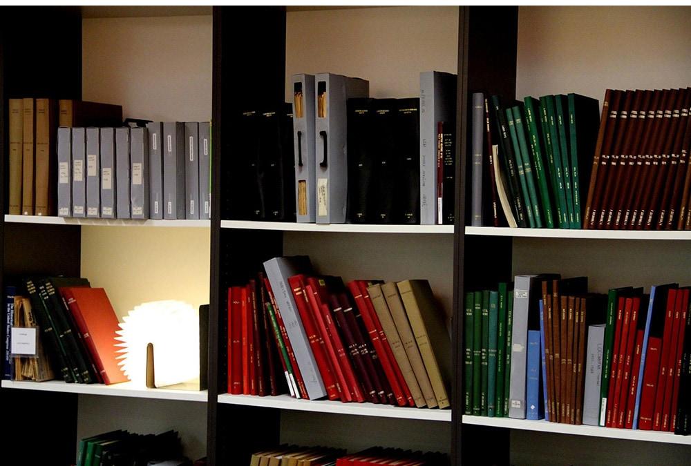 Lampada LED BookGlow - Illuminazione che Dà Forma