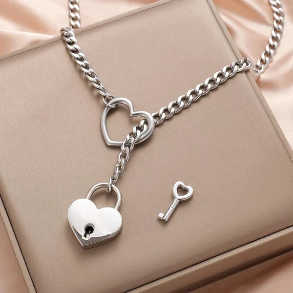 Collana Heartlock Amour – Simbolismo di Amore e Connessione