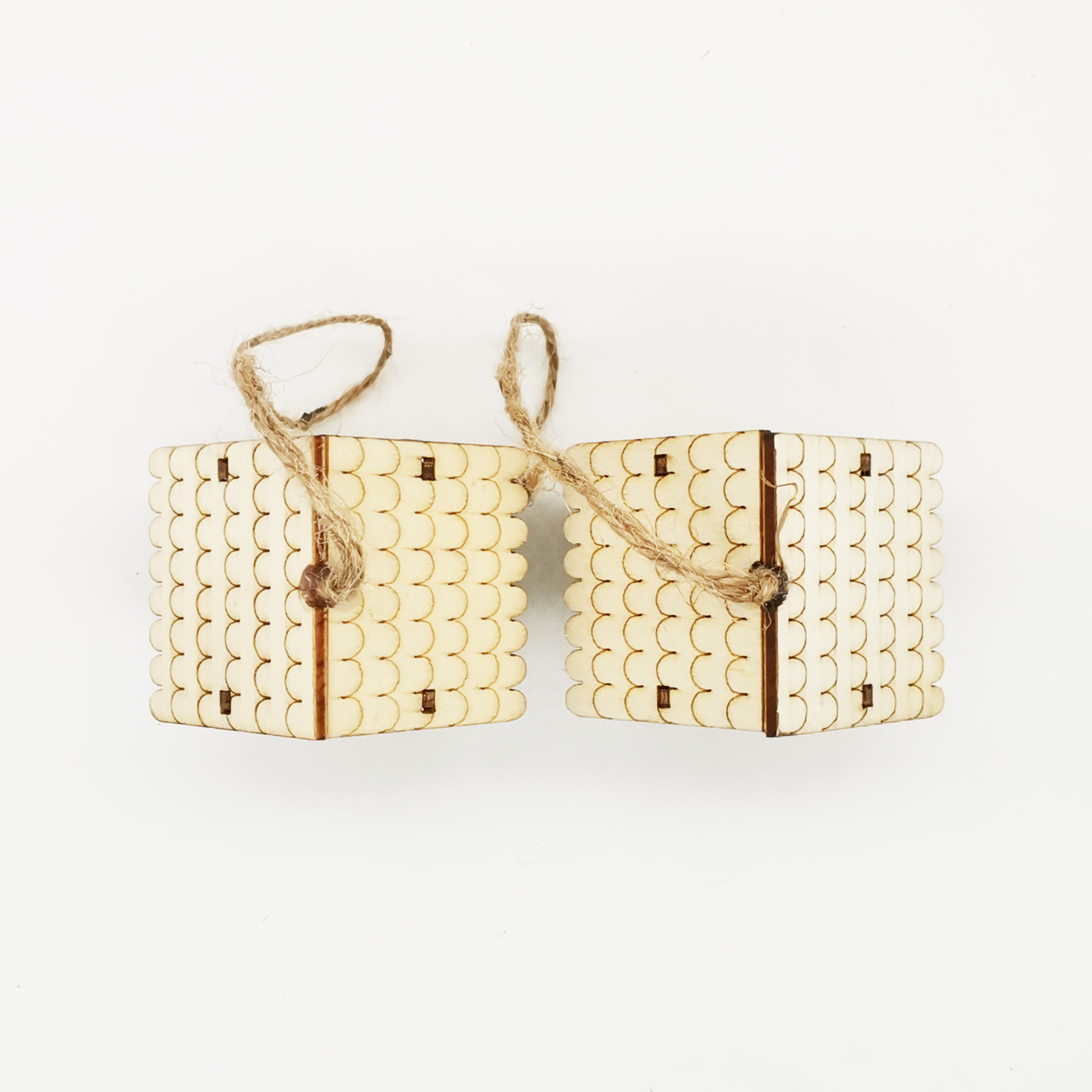 Set di Decorazioni Natalizie in Legno – Magica e Suggestiva