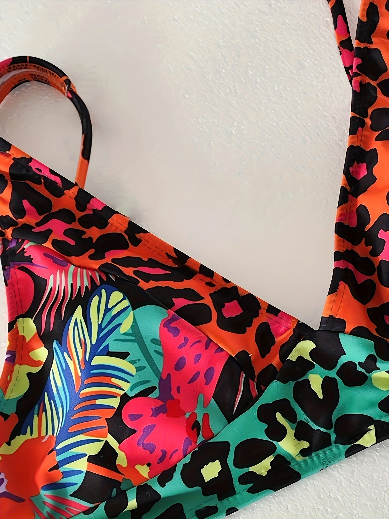 Set Bikini a Vita Alta Leopardo Tropicale – Elegante e Confortevole