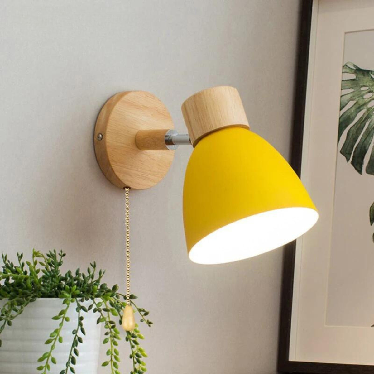 Lampada da Parete in Legno Helga – Design Scandinavo per un'Illuminazione Elegante
