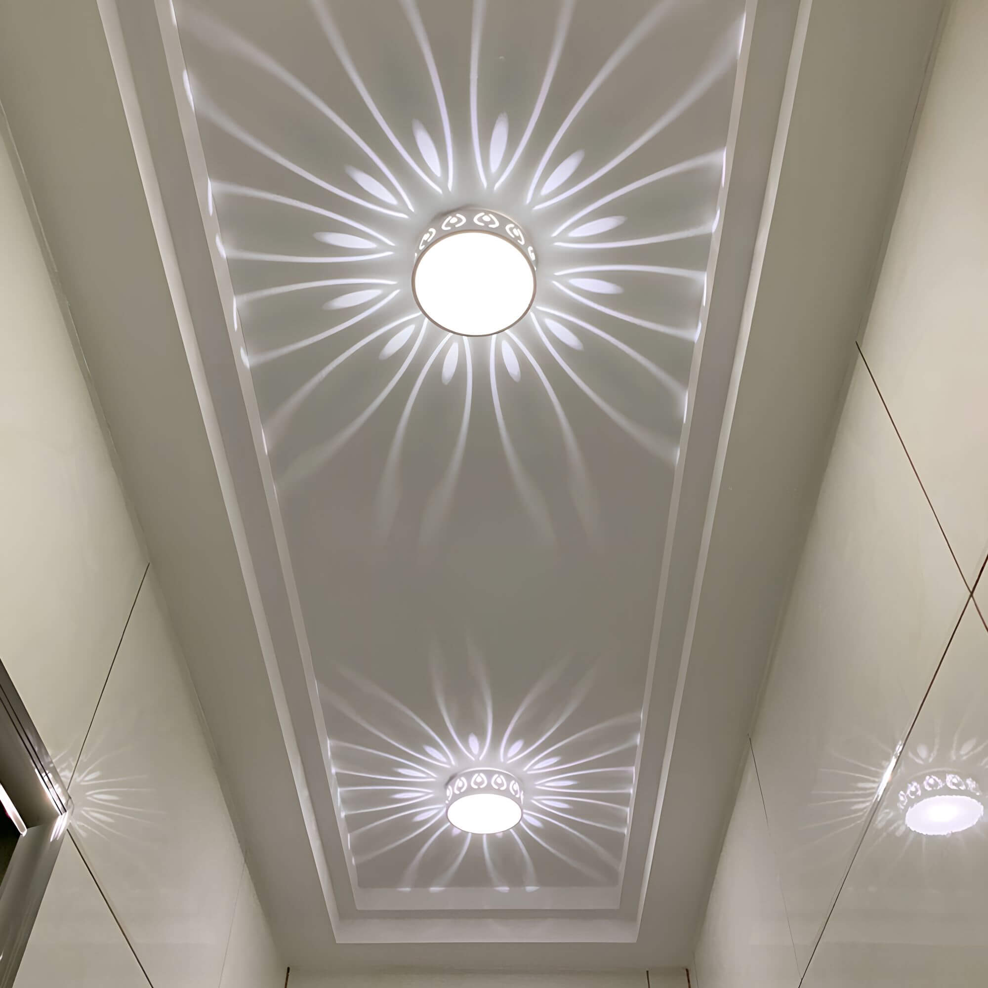 Lampada da soffitto LED Aurora - Illuminazione suggestiva con eleganti motivi