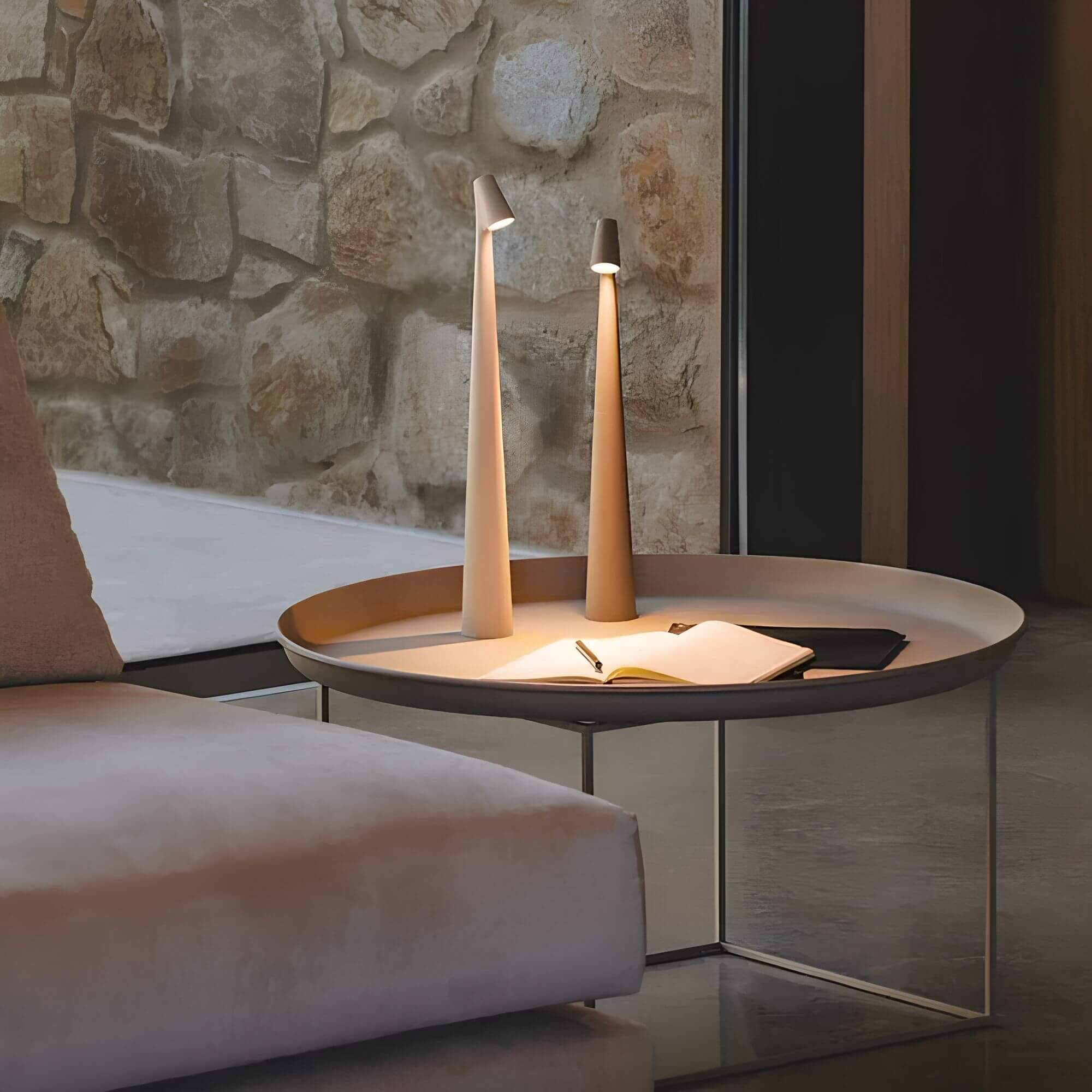 Lampada da Terra Nordic Elegance - Illuminazione Elegante e Dimmerabile per Interni Moderni
