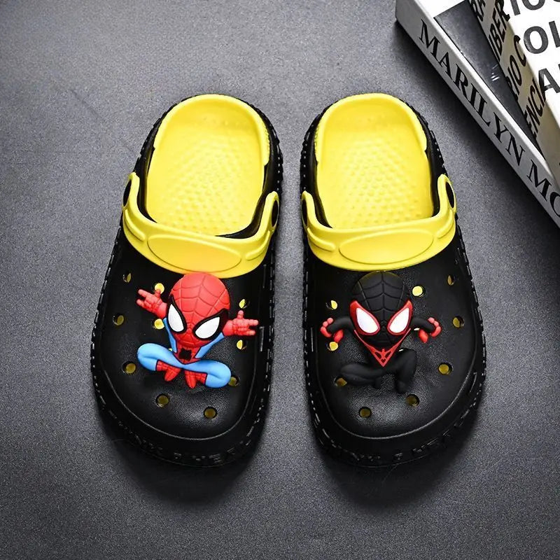 Pantofole per Bambini di Spider-Man - Confortevoli e Giocose per il Divertimento Estivo