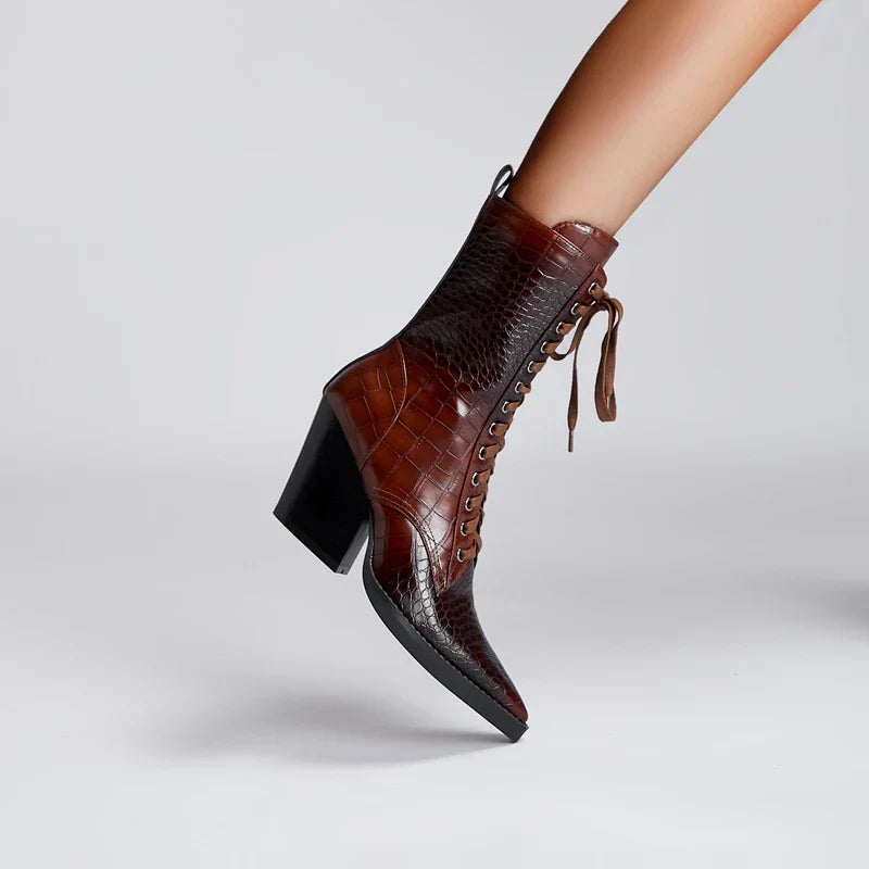 Stivali da Donna con Lacci e Motivo Croco – Stile Western con Punta Affilata