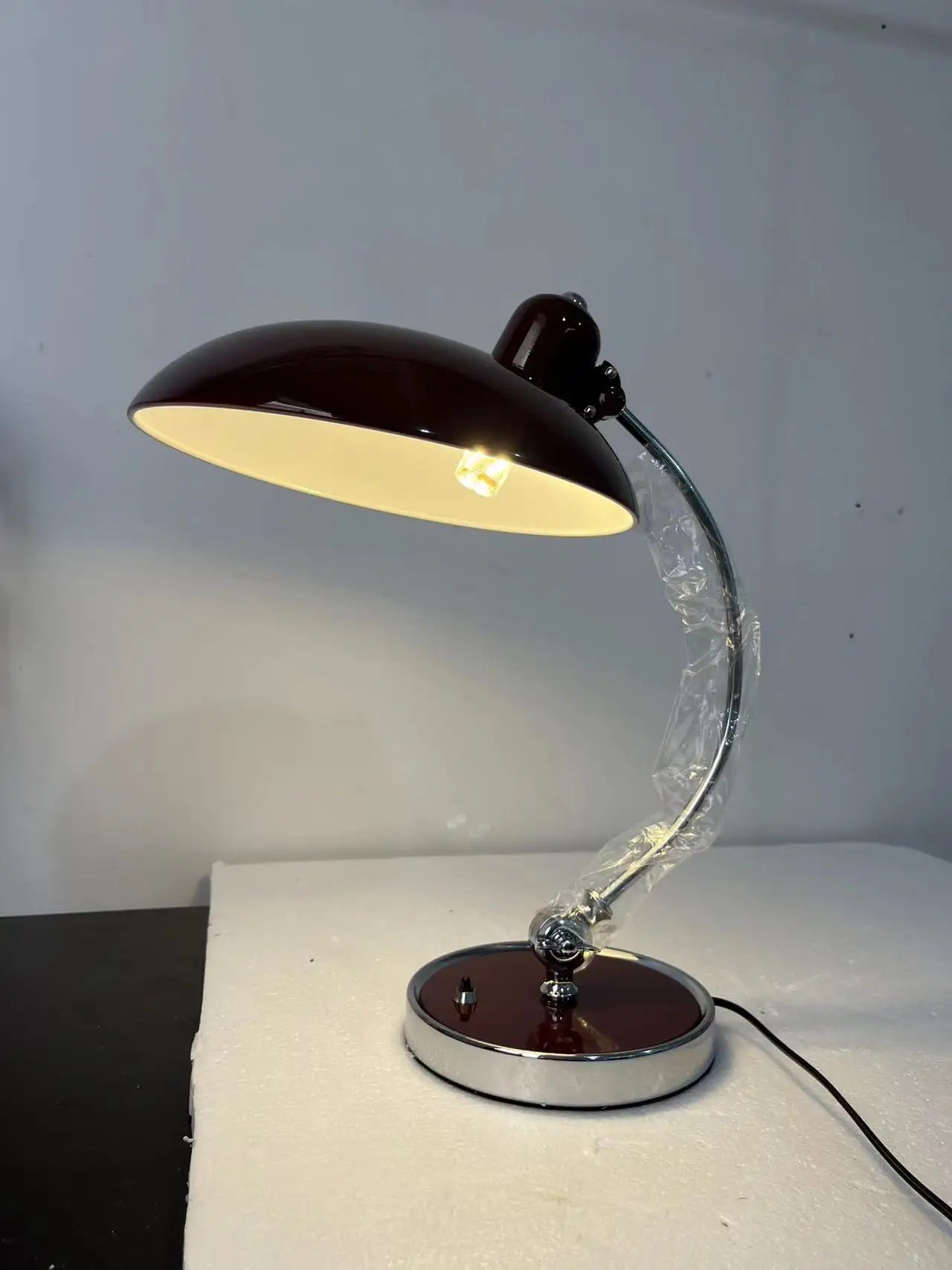 Lampada da Tavolo Retro Elegante - Crea un'Atmosfera Accogliente