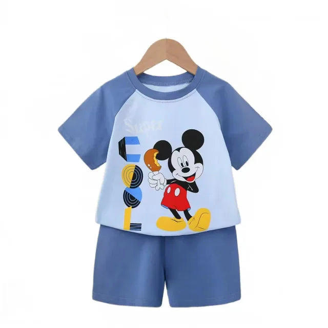 Completo Estivo per Bambini – T-shirt e Pantaloni Corti con Stampa di Topolino