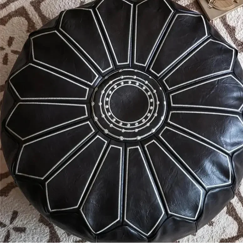 Pouf in Pelle Lussuosa – Comfort e Design
