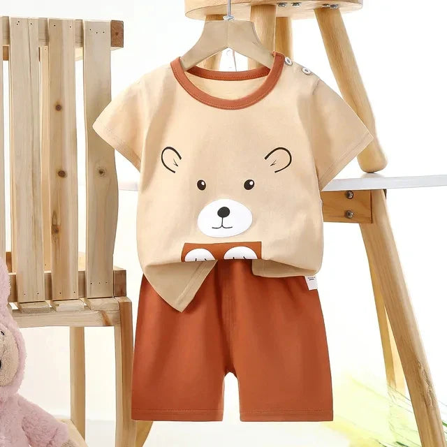Completo Estivo per Bambini – T-shirt e Pantaloni Corti con Stampa di Topolino