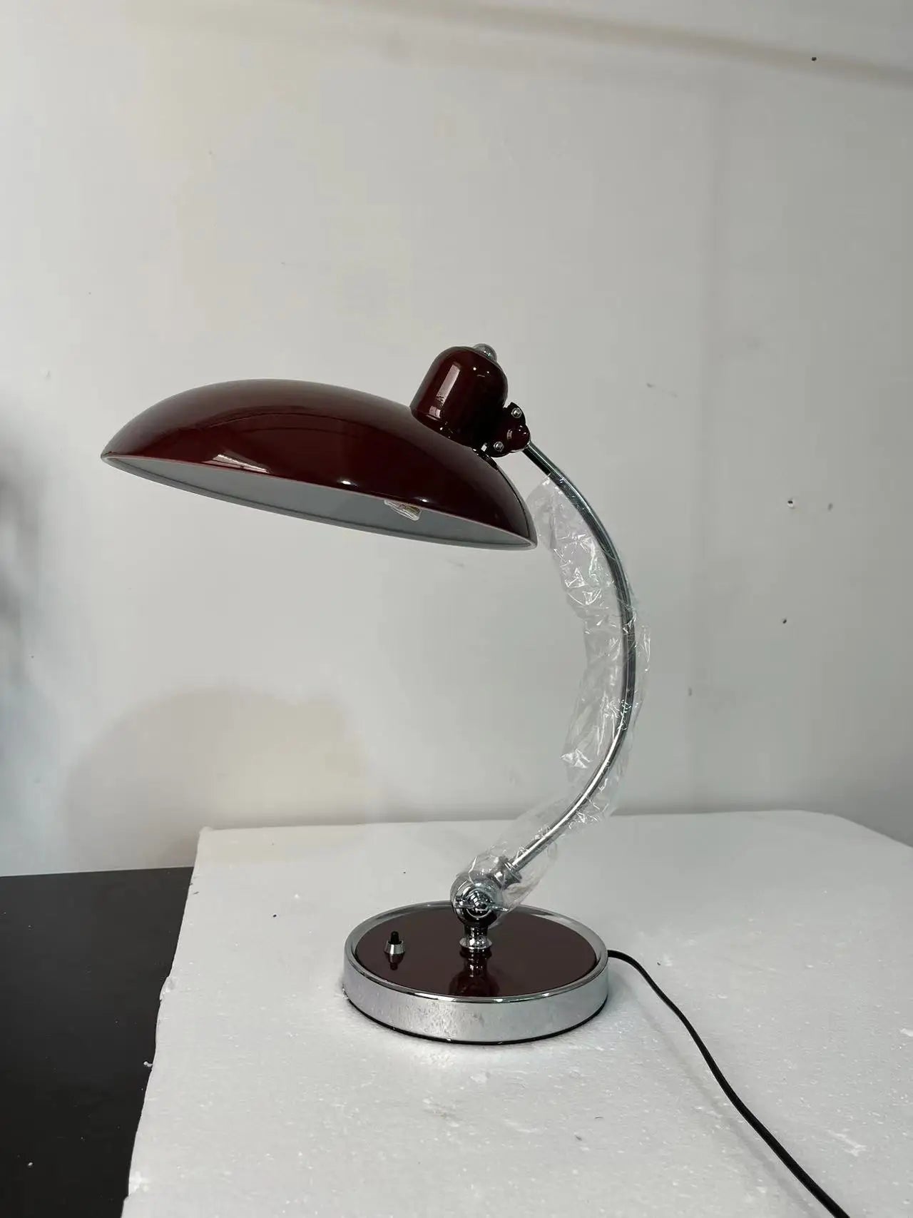 Lampada da Tavolo Retro Elegante - Crea un'Atmosfera Accogliente