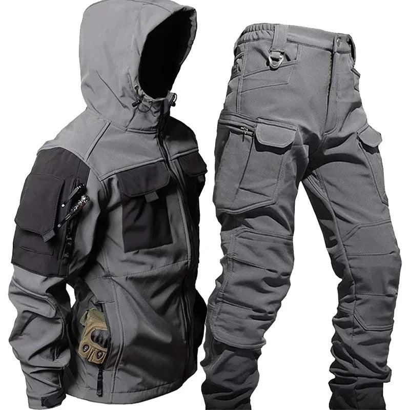 Set Cargo Outdoor Uomo – Giacca e Pantaloni Impermeabili per Avventure
