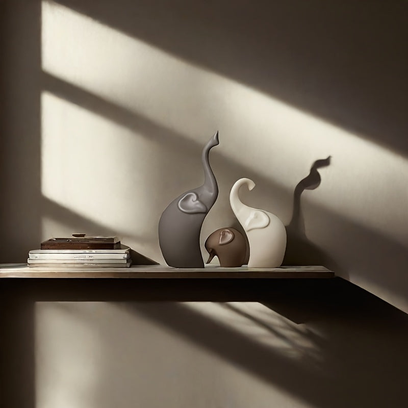 Set di 3 Statue di Elefanti in Ceramica – Decorazione Moderna Opaca per Soggiorno o Ufficio