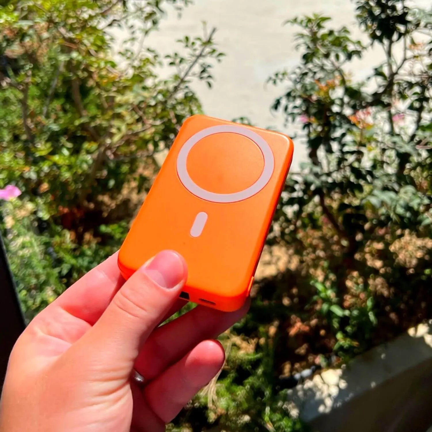 MagBoost SnapCharger – Powerbank Magnetica Slim per Viaggi