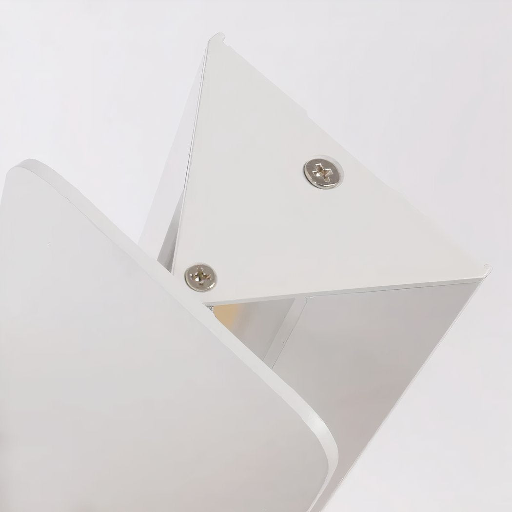 FlexiGlow Moderna Lampada da Parete Bianca – Flap Regolabile per una Perfetta Diffusione della Luce