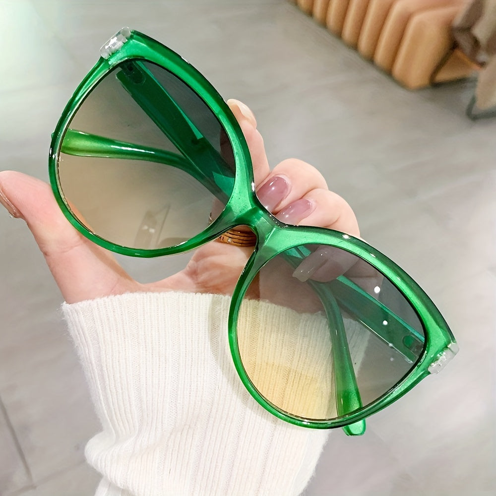 Occhiali da sole Cat-Eye di Lusso per Donne – Oversized e Stilosamente per Giornate di Sole