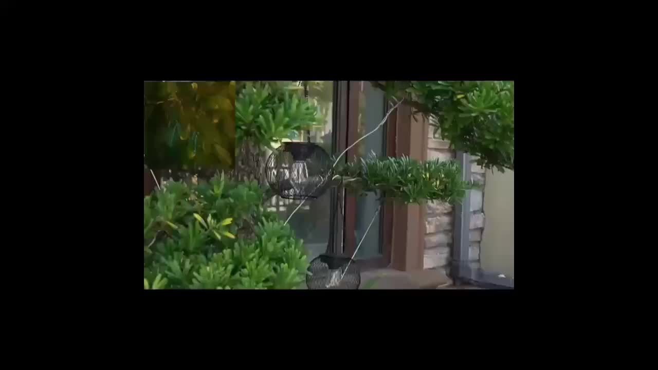 Lanterna da Giardino Solare in Legno – Ideale per Illuminazione Serale in Giardino