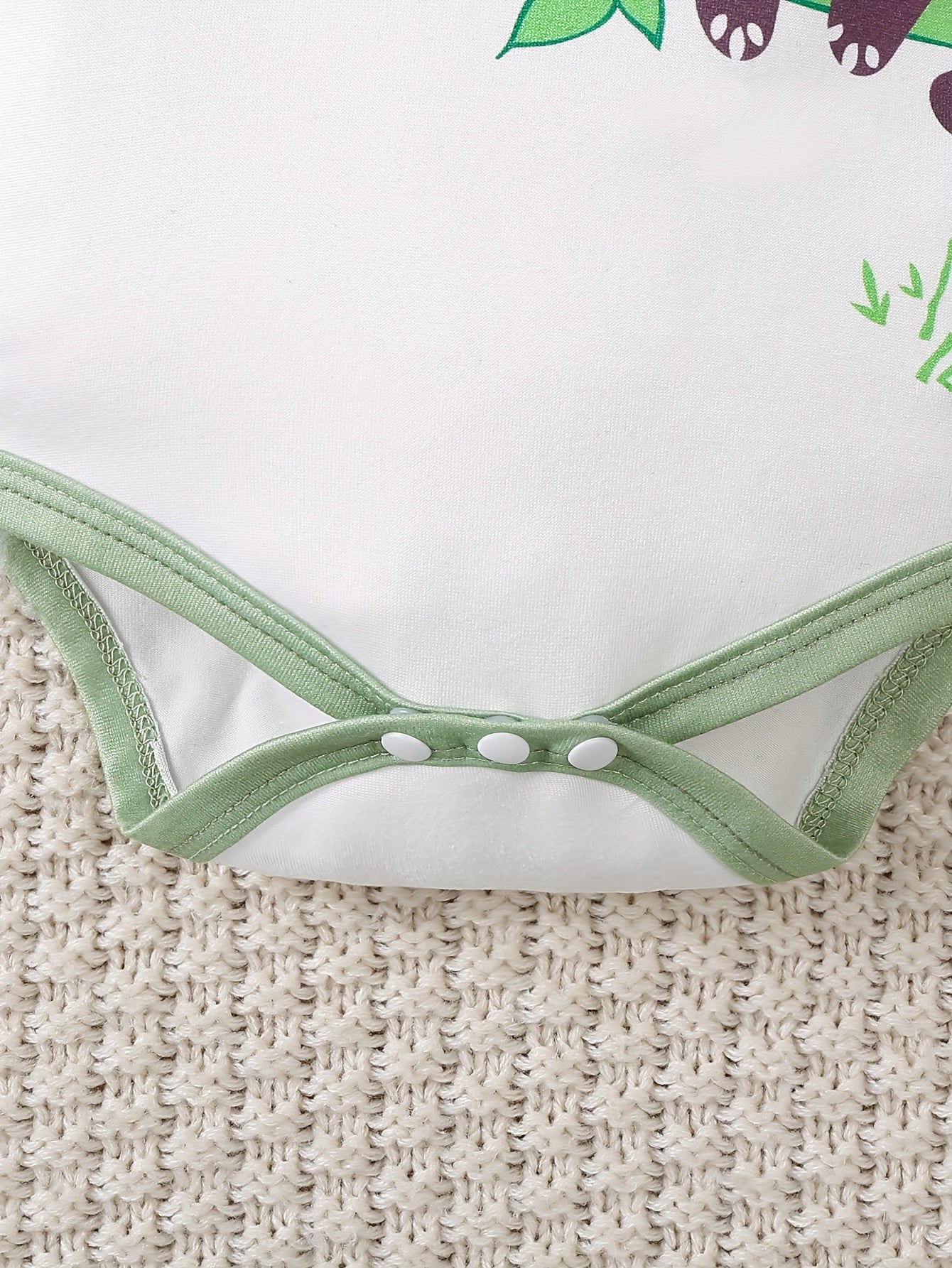 Set Baby Panda – Tutina, Pantaloni e Cappello per Avventure all'Aperto