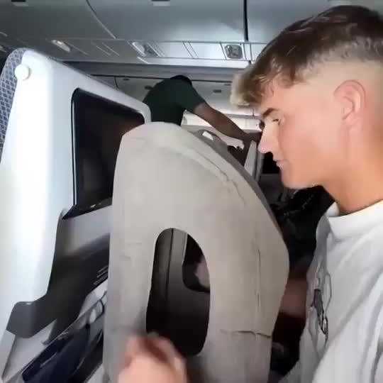 Cuscino da Viaggio Gonfiabile per il Collo con Fessura a Forma di Cuore – Compatto e Lavabile