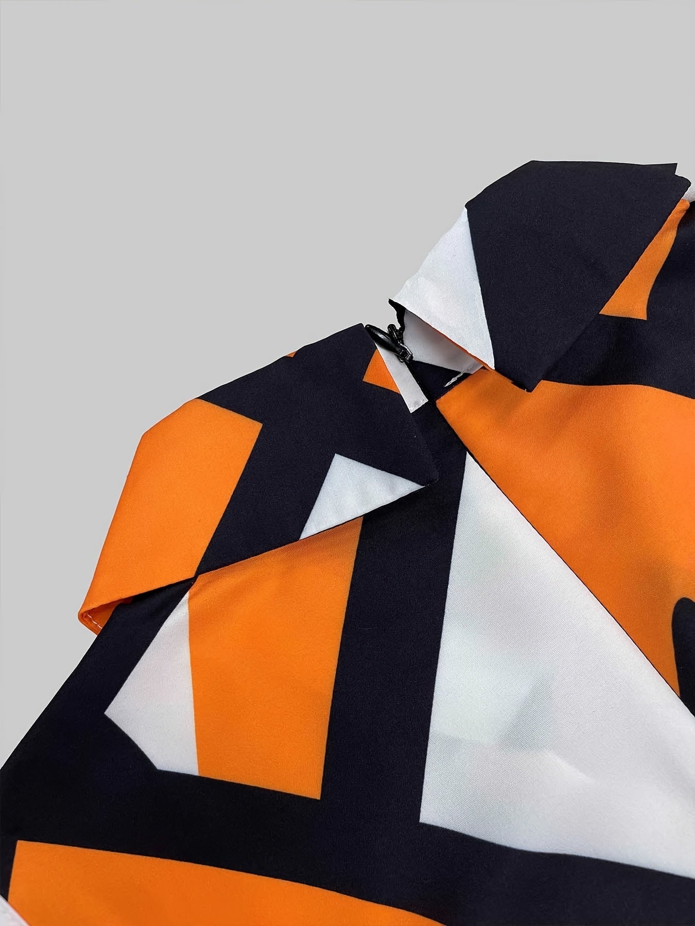 Elegante Jumpsuit Stampato Geometrico – Pantaloni Larghi e Cintura per Feste e Abbigliamento Casual