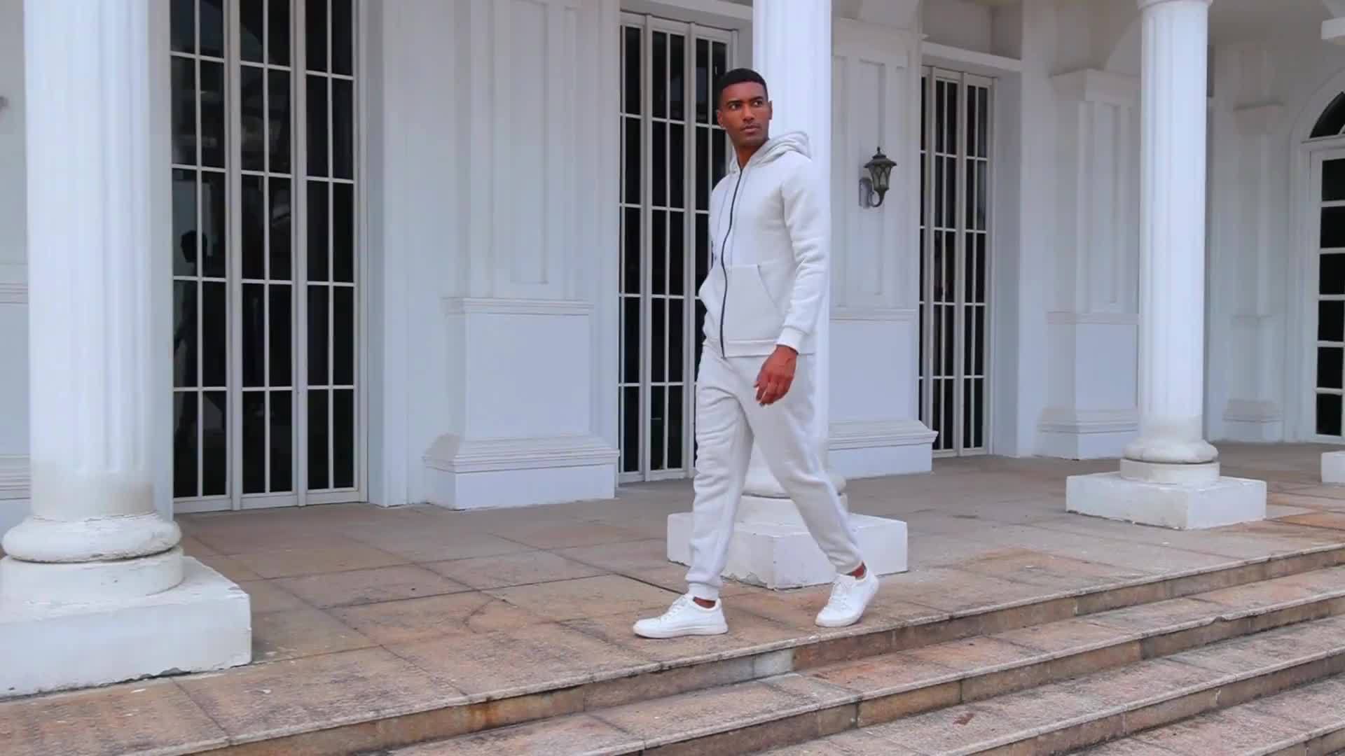 Set Felpa e Pantaloni Sportivi da Uomo – Confortevole e Stile per Sport e Tempo Libero