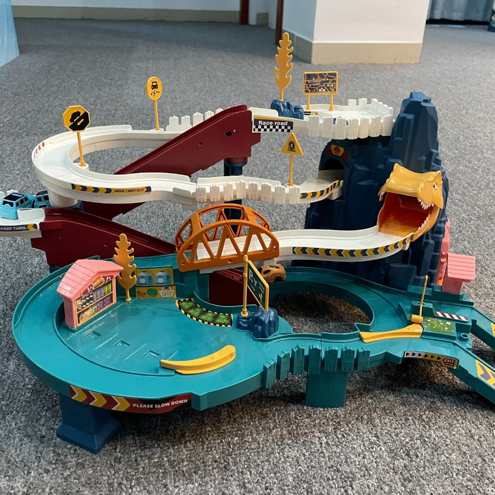 Set di Gioco Avventure DinoRace - Pista da Corsa Emozionante con Dinosauri e Veicoli per Bambini