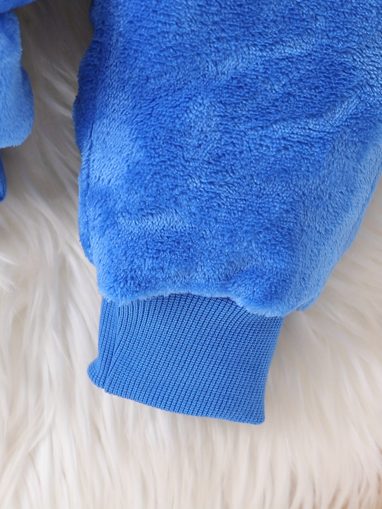 Set per Bambini di 3 Pezzi in Flanella - Ideale per le Giornate Invernali Fredde