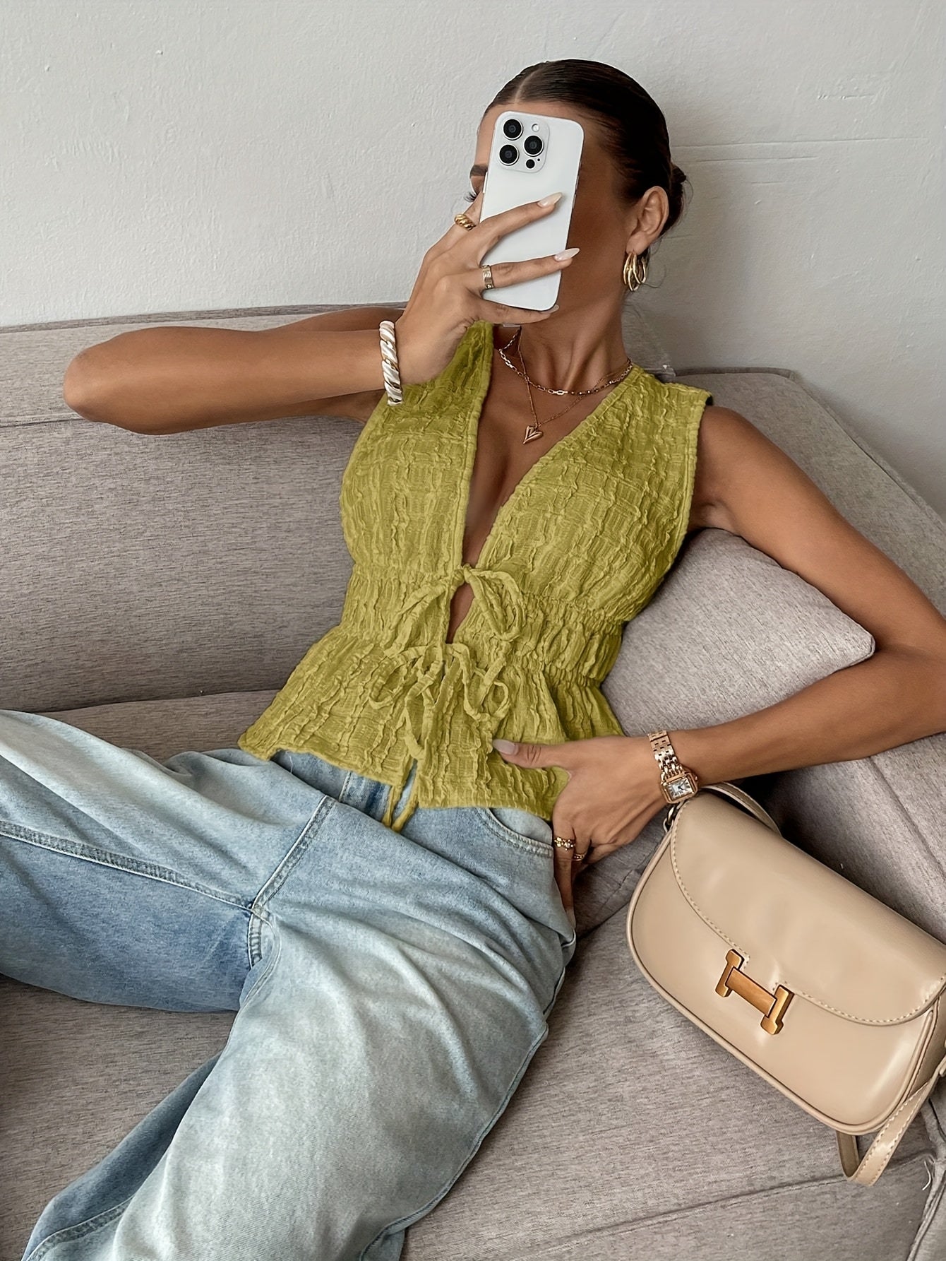 Blusa Senza Maniche Elegante Casual da Donna – Stile Francese con Scollatura a V e Rouches