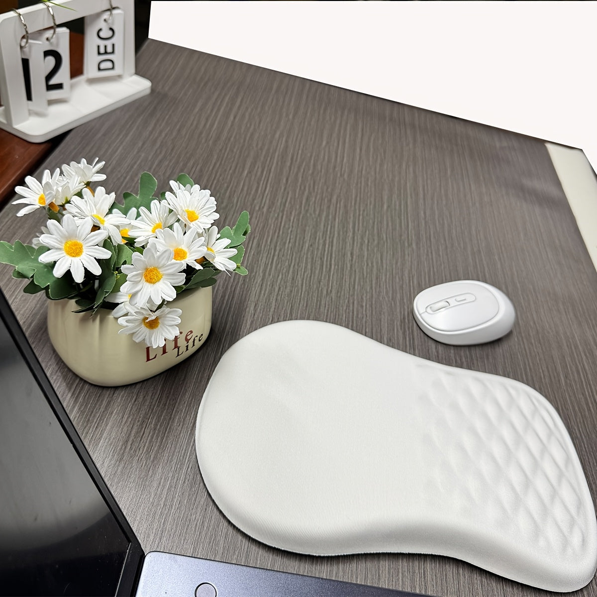 ComfortGrip Mouse Pad Ergonomica – Supporto e Grip per Ogni Giorno di Lavoro