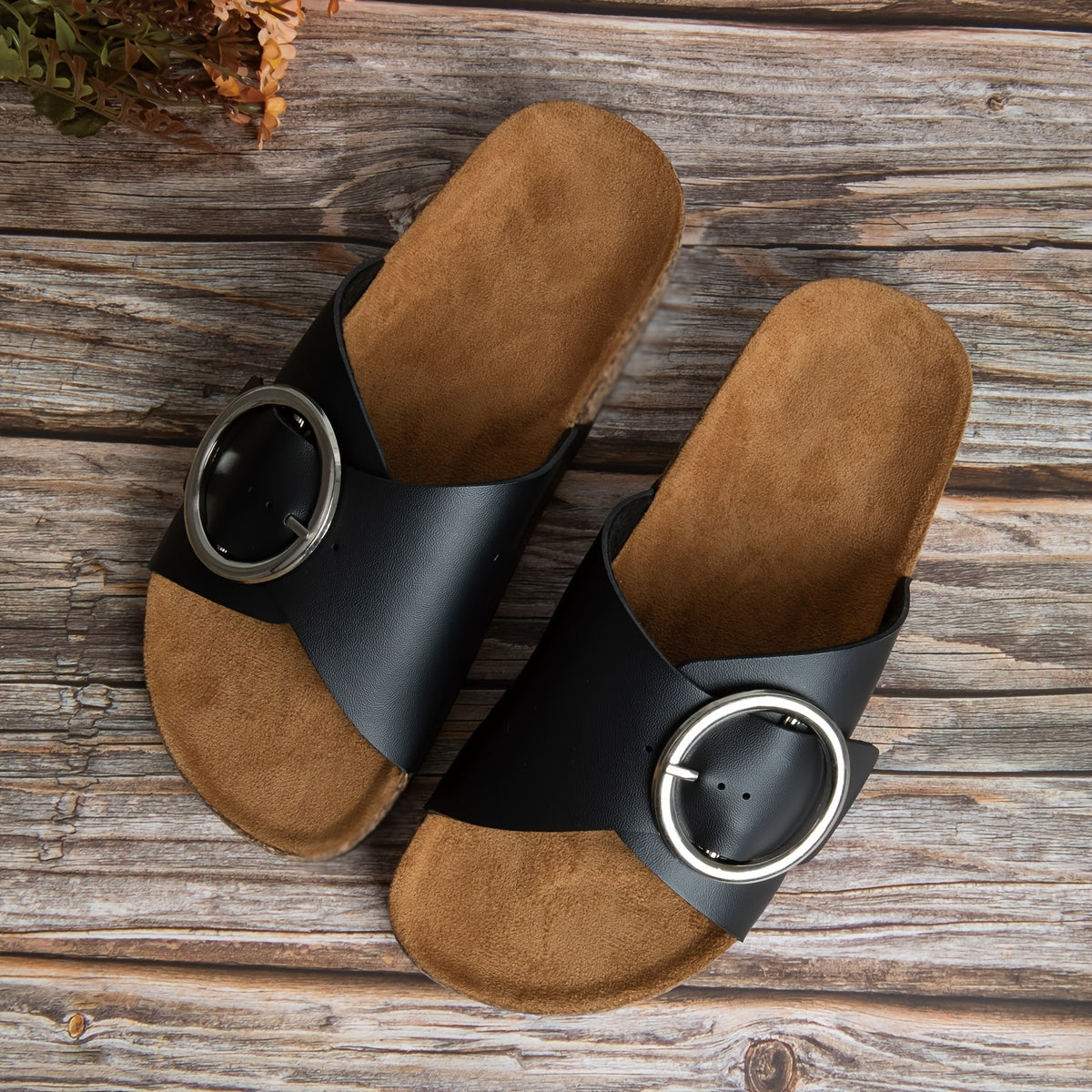 Sandali da Donna Moderni con Fibbia Metallica – Confortevoli e Stilosissimi per Ogni Stagione