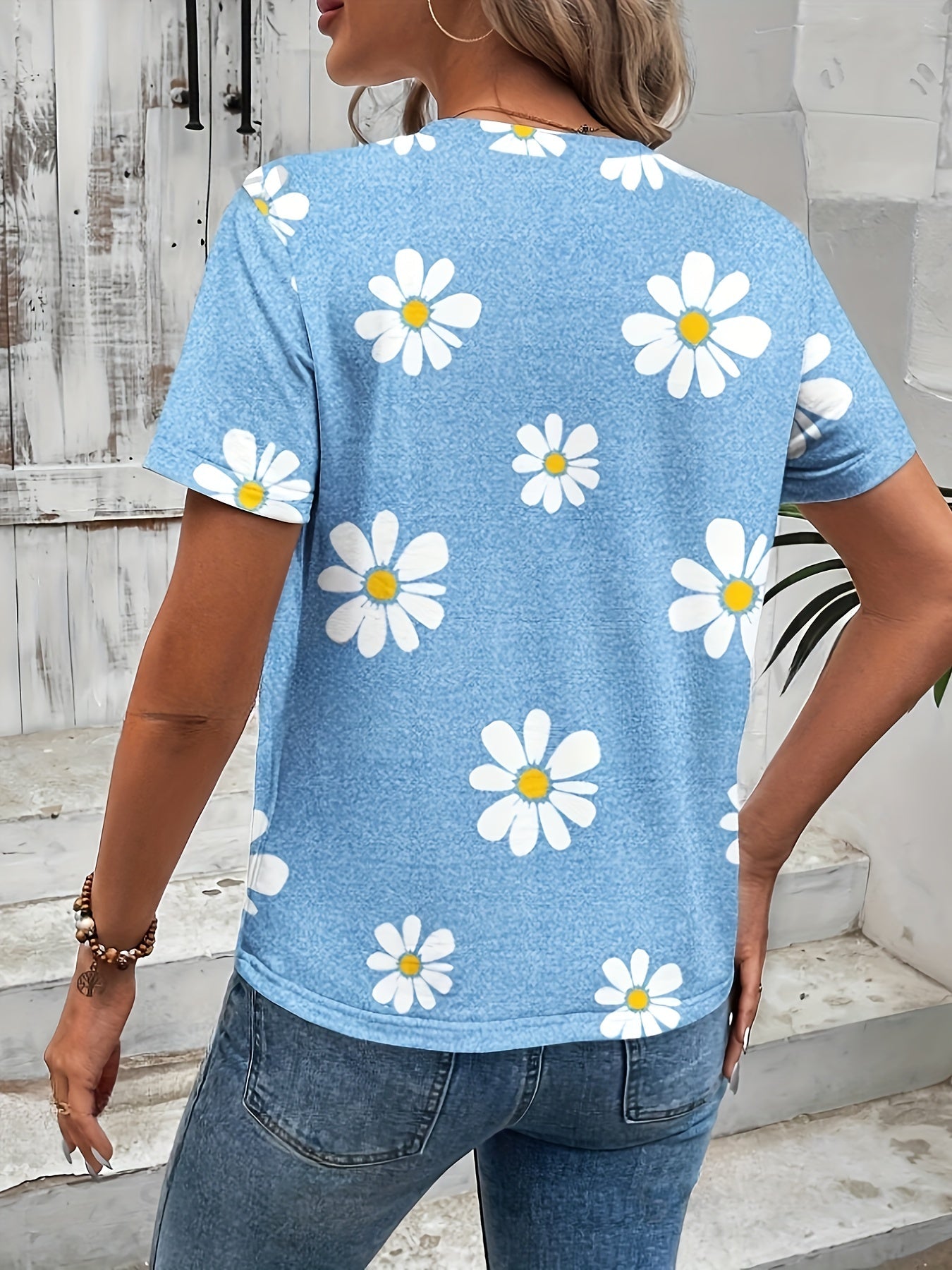 T-shirt Crewneck con Stampa di Margherite – Casual e Traspirante per Primavera e Estate