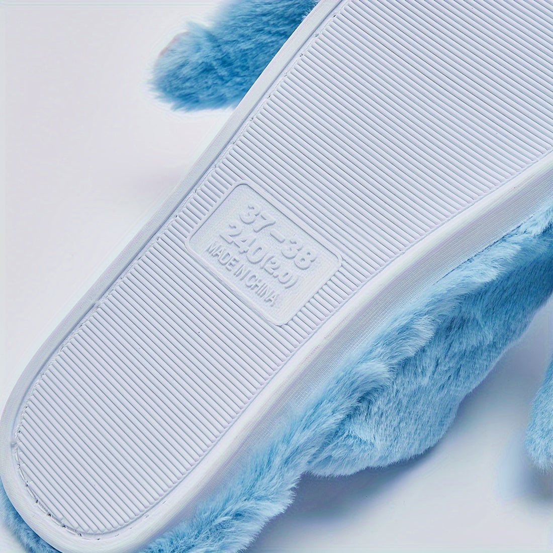 Pantofole in Peluche Disney Stitch – Morbide e Calde Pantofole da Casa per i Giorni Freddi