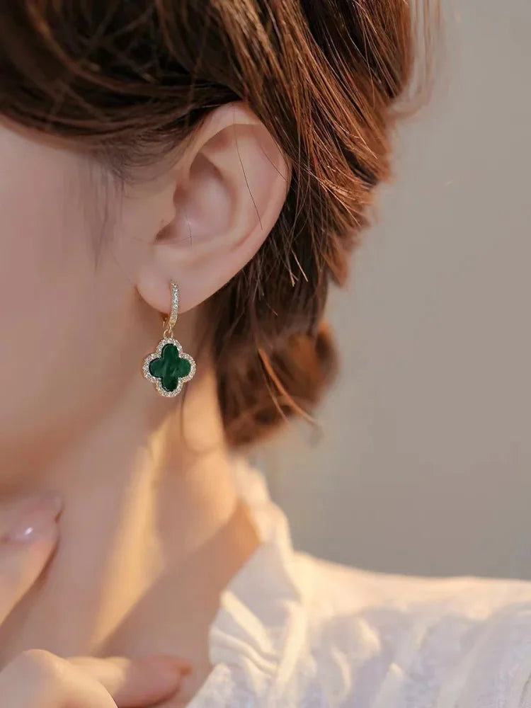Orecchini a Forma di Quadrifoglio – Eleganti e Senza Tempo