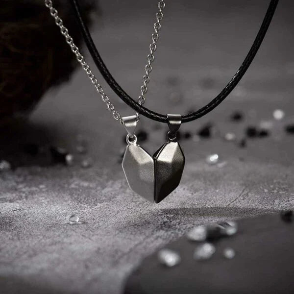 Collana a Cuore Connesso - Per Amore Indissolubile a San Valentino