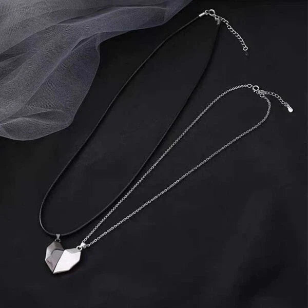 Collana a Cuore Connesso - Per Amore Indissolubile a San Valentino