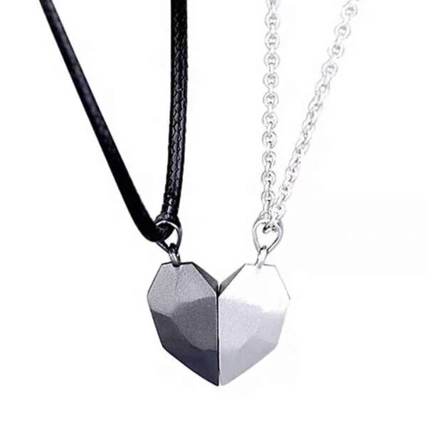 Collana a Cuore Connesso - Per Amore Indissolubile a San Valentino